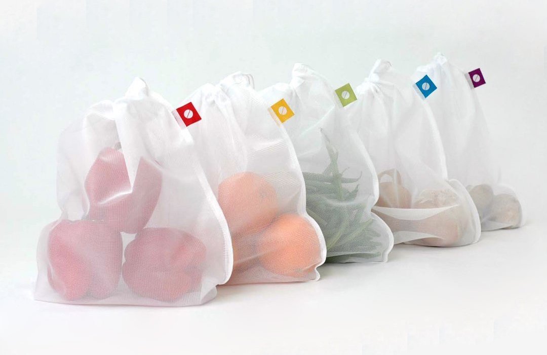 Flip and outlet tumble produce bags