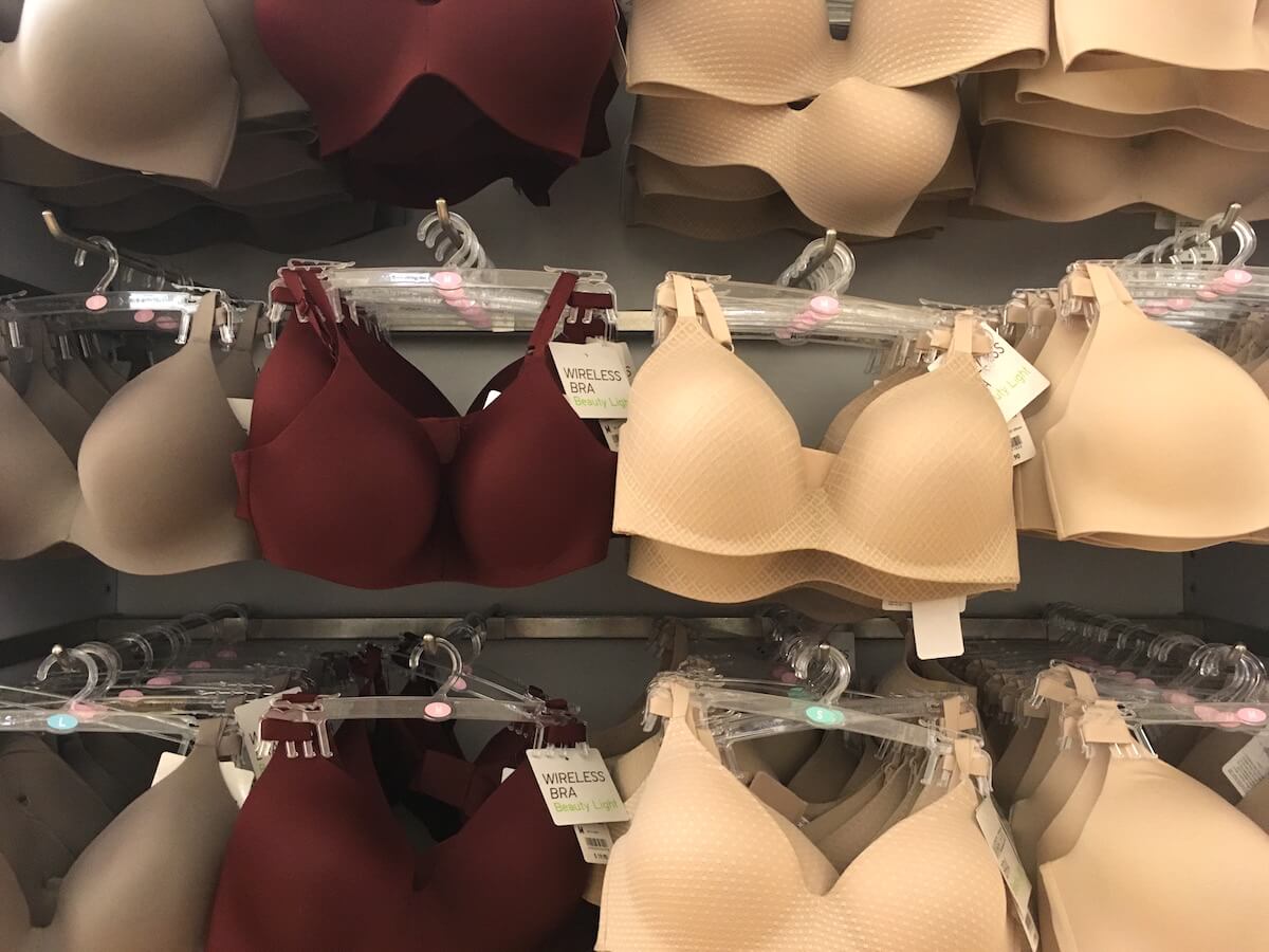 Glamour's thoughts on wireless bras with Uniqlo